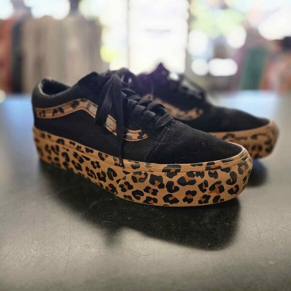 Vans Platform Sneakers
Women’s Size 8 – Black with Cheetah Print 🖤🐆 - Picture 1 of 7